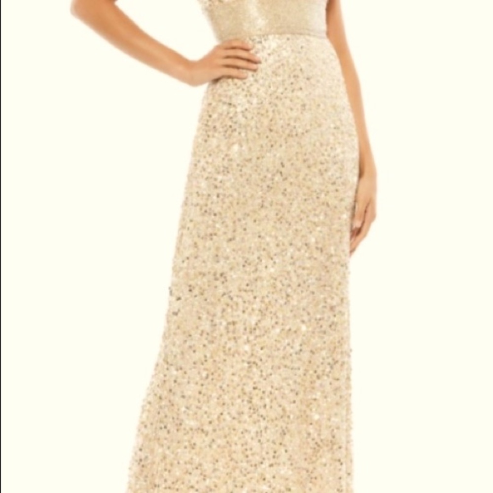MAC DUGGAL Sequin Sheath Gown In Nude Gold Size US 8 NWOT
